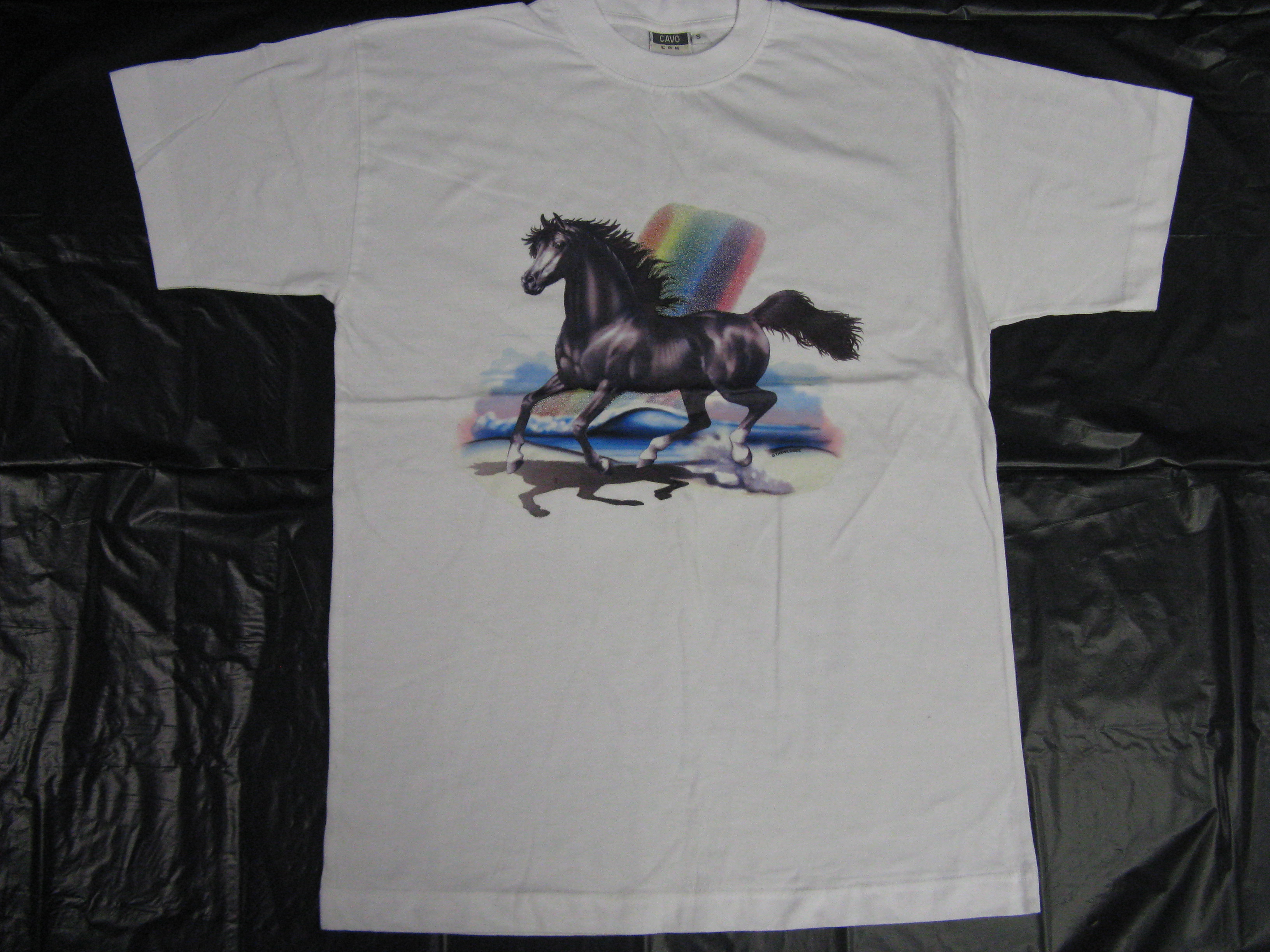 T-SHIRTHORSE RUNNING FAST-  UNFORGETTABLE GIFT- AMERICAN T-SHIRT PRINTED(CAT SLEEPING NEAR HAT) AMERICAN MOTIVE-TOP QUALITY-LOWEST PRICE GAURANTEE-DO NOT MISS THIS CHANCE-FREE HOME(POST OFFICE) DELIVERY-ART NO. 1979122653-REA 50%