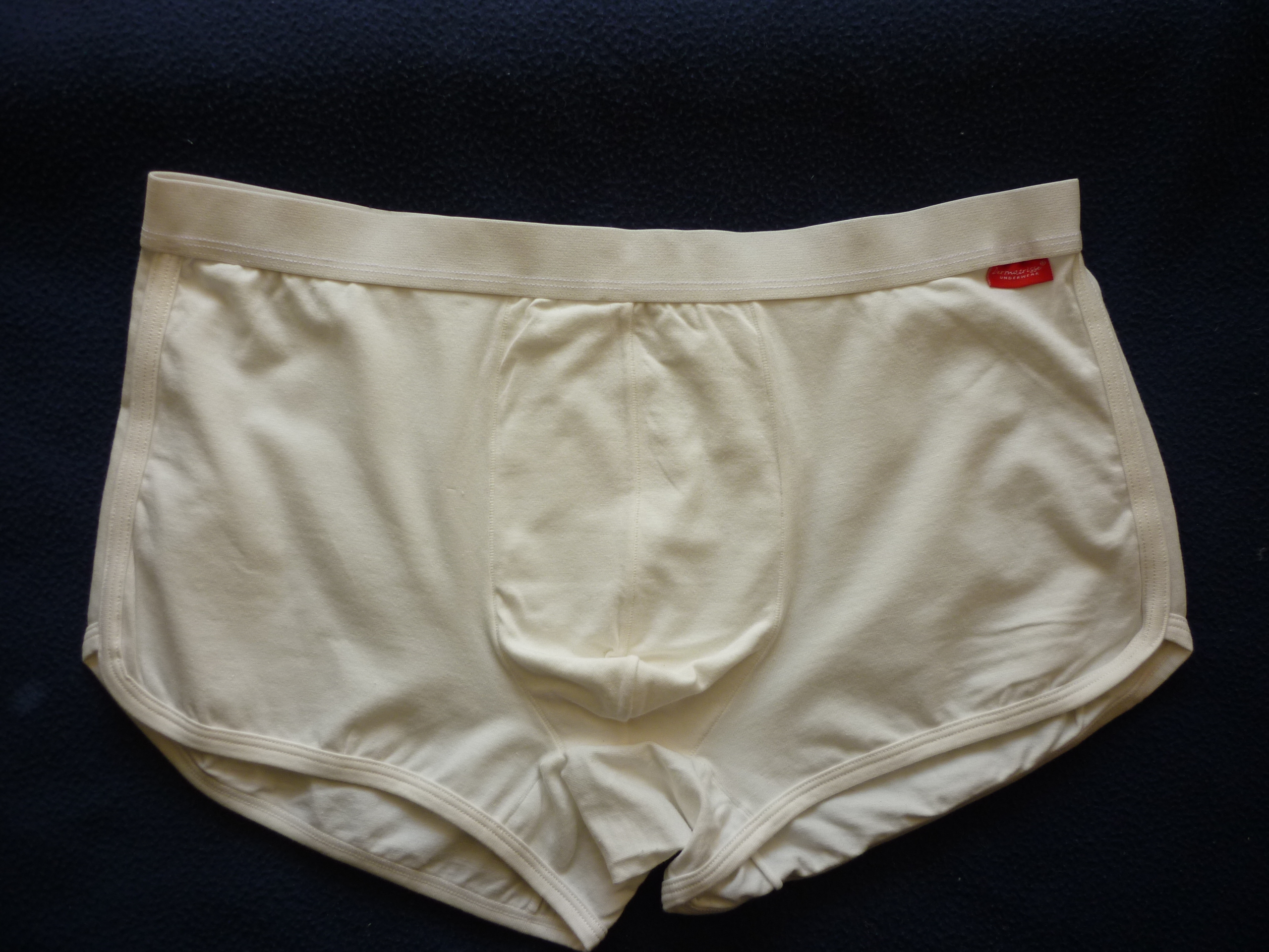 MEN'S UNDERWEAR (BRIEF) II GUARANTEED TOP QUALITY II OFF WHITE IIDON'T MISS THIS CHANCE-3 Pcs.II FREE HOME DELIVERY(POST NORD)IIDISCOUNT 35% IIART.No.190822-1060334